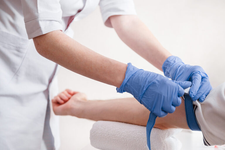 چطور از آزمایشات پزشکی غیرضروری دوری کنیم؟
