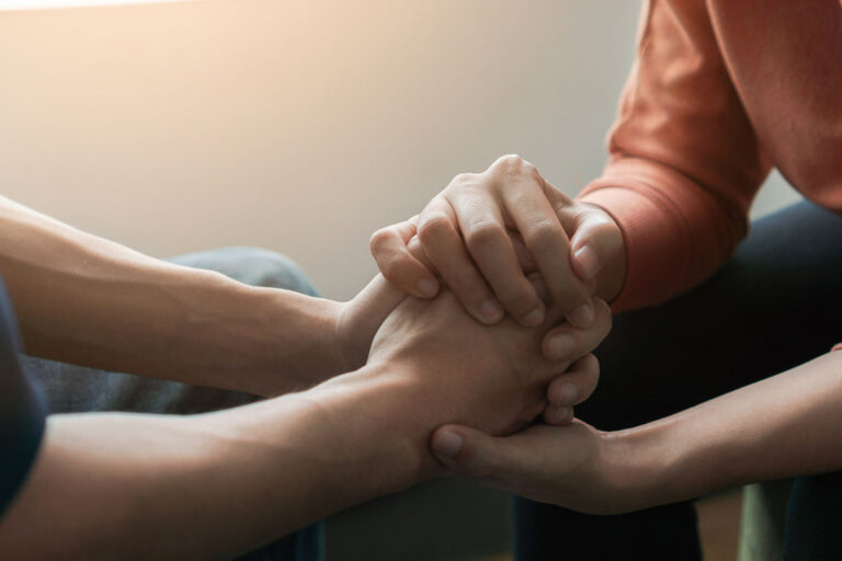 خودکشی و باورهای غلط آن در جامعه