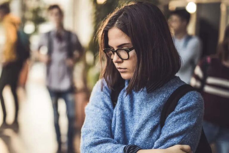 اختلال شخصیت اسکیزوئید و گرایش به زندگی انفرادی