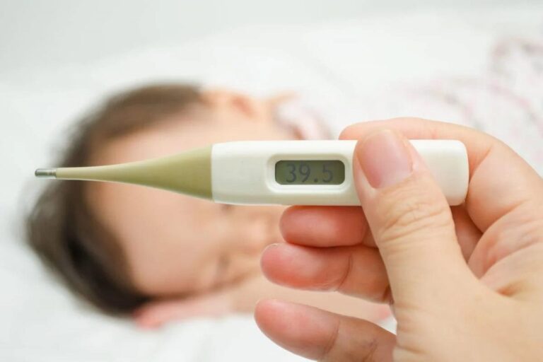 تب نقاط مختلف بدن نوزاد چه درجه ای باید باشد؟