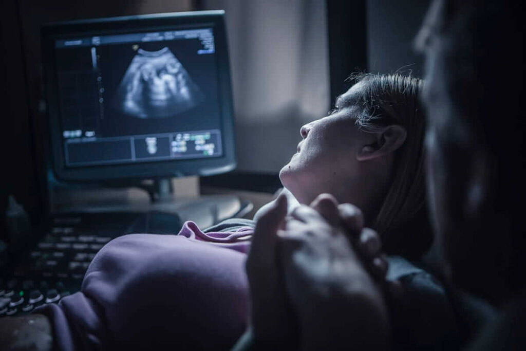 سقط جنین در حاملگی خارج از رحم