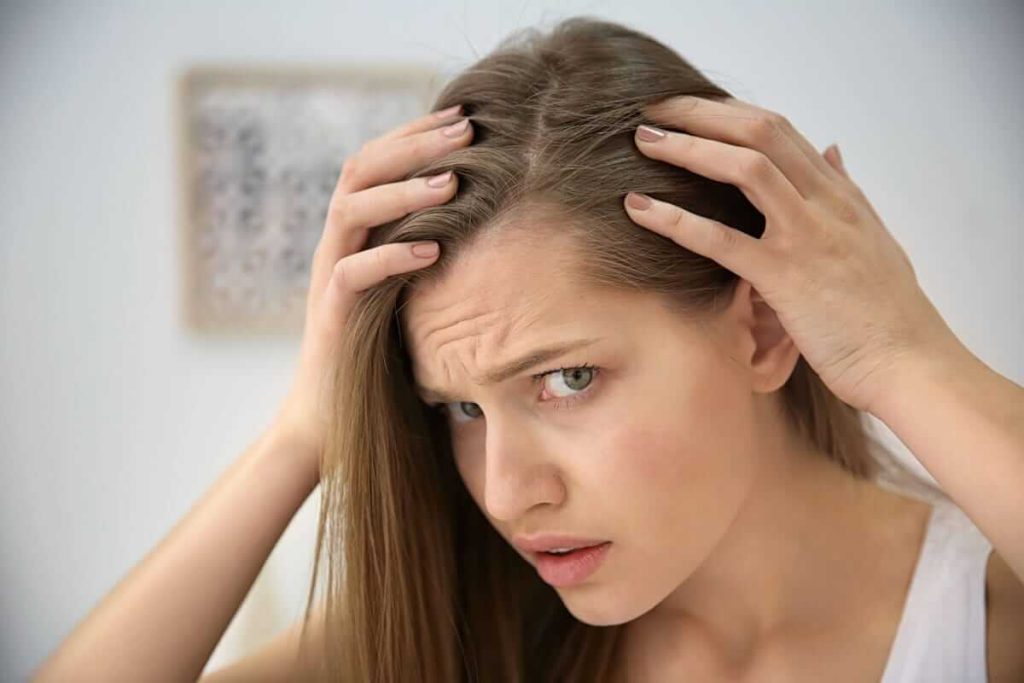 علت ریزش مو شدید در زنان 